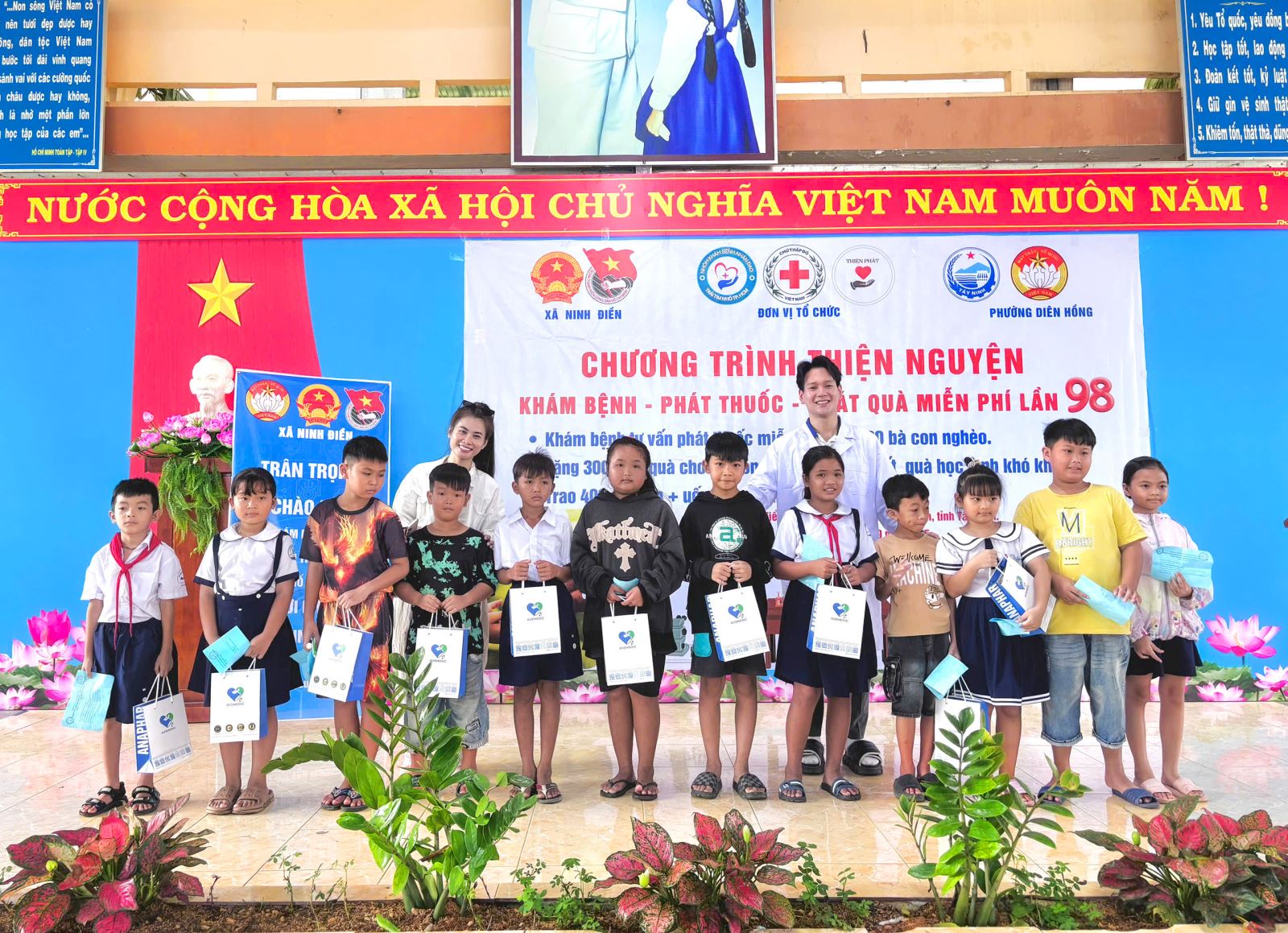 AUSMEDIC – CHUNG TAY CHIA SẺ YÊU THƯƠNG, LAN TỎA SỨC KHỎE