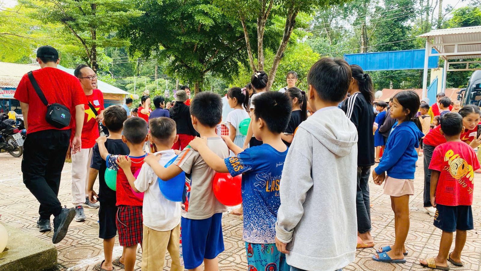 AUSMEDIC Chung Tay Gieo Mầm Yêu Thương Ở Mã Đà