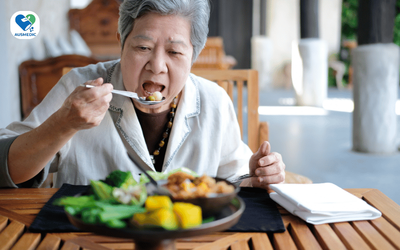 Viên uống yến sào cho người già yếu: Giải pháp phục hồi sức khỏe an toàn tại nhà