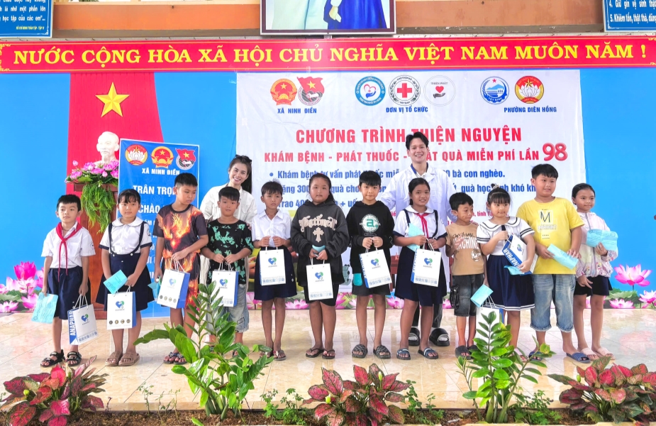 AUSMEDIC – CHUNG TAY CHIA SẺ YÊU THƯƠNG, LAN TỎA SỨC KHỎE